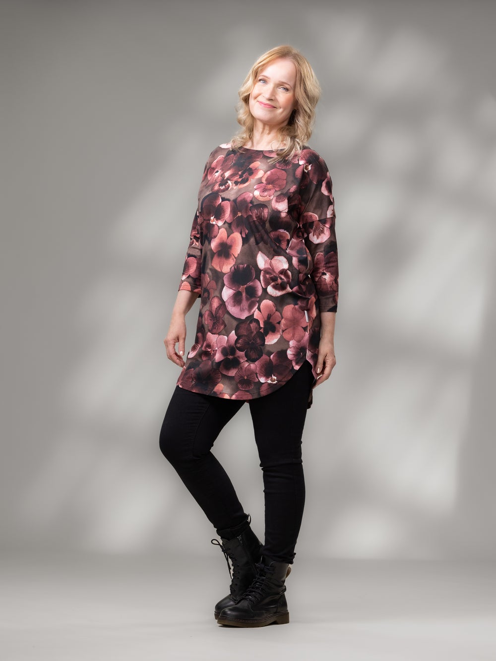 AAVAtunika (Orvokki ruskea / viini trikoo)