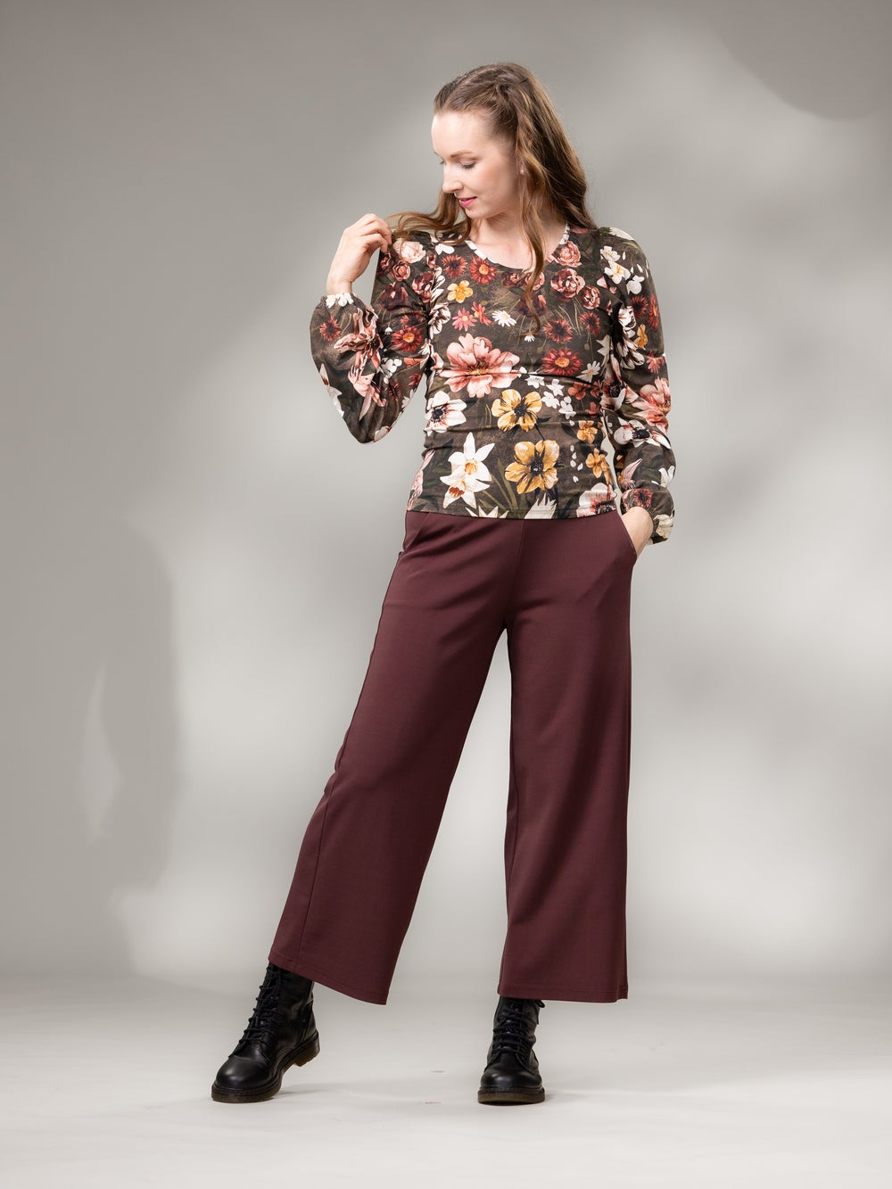 FRIDApaita (Ritarinkannus ruskea trikoo)