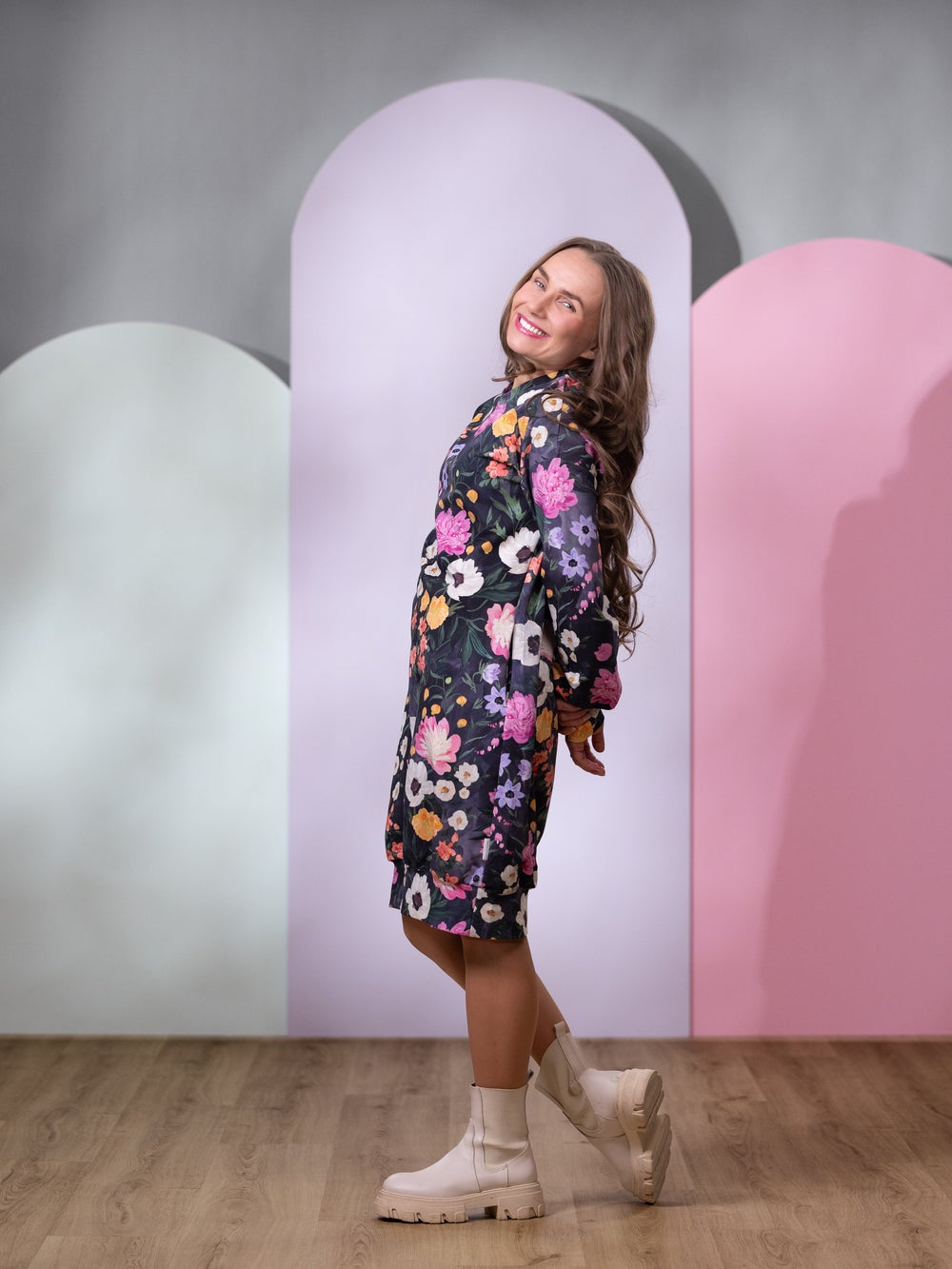 HAAVEILUmekko (Kuningatarkukka muste / fuksia joustocollege)