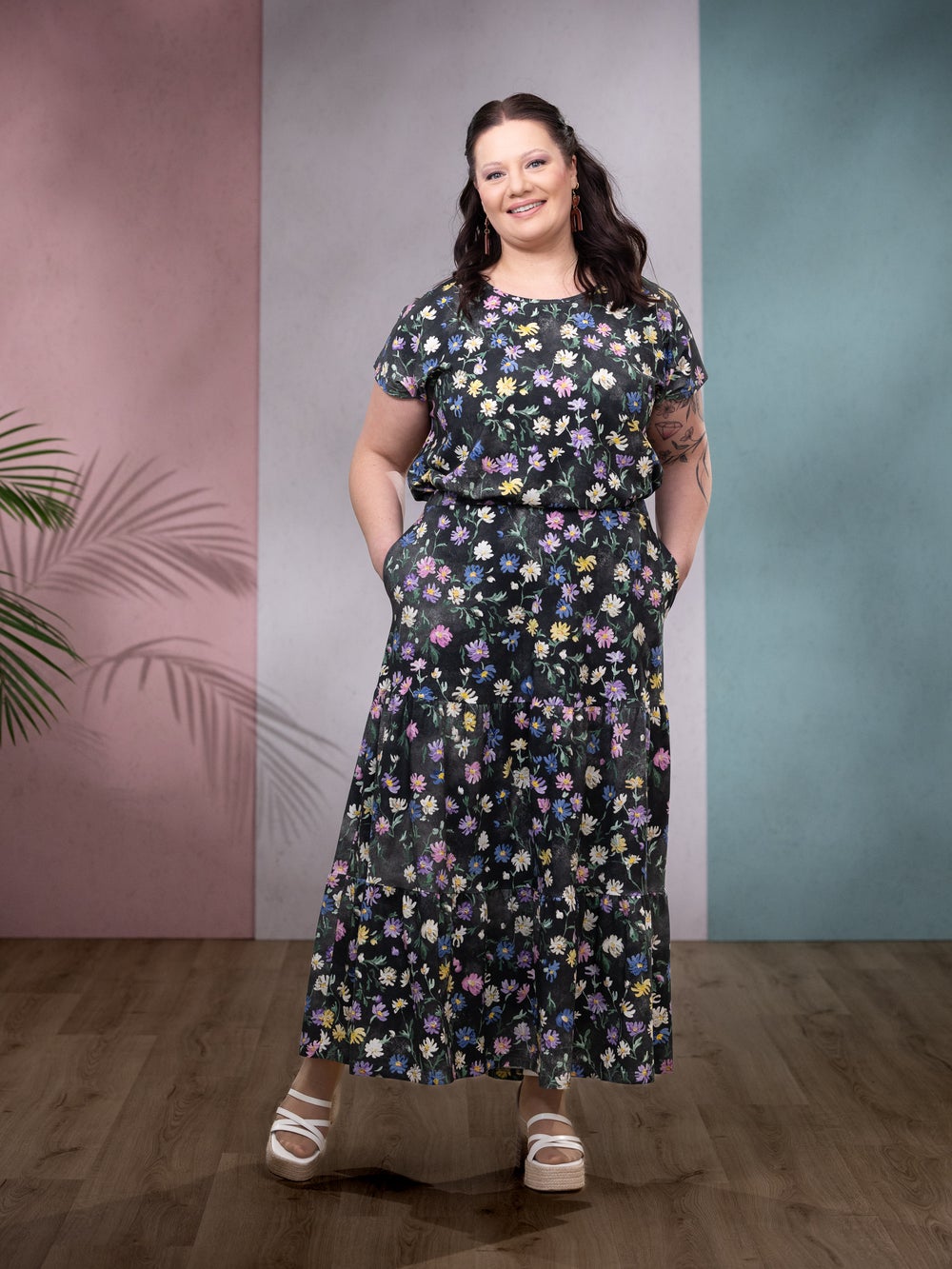 HERTTAhame (Kahvilassa musta / pastelli trikoo)