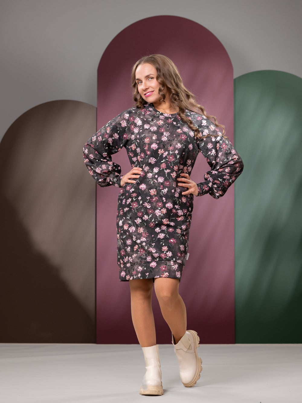 HILMAmekko (Kahvilassa viile&auml; ruskea / roosa joustocollege)