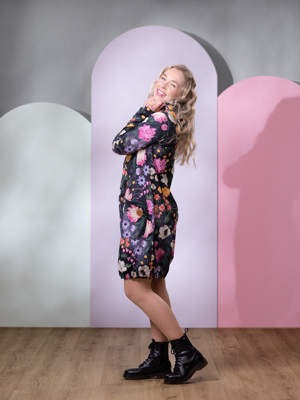 JEMMAtakki (Kuningatarkukka muste / fuksia joustocollege)