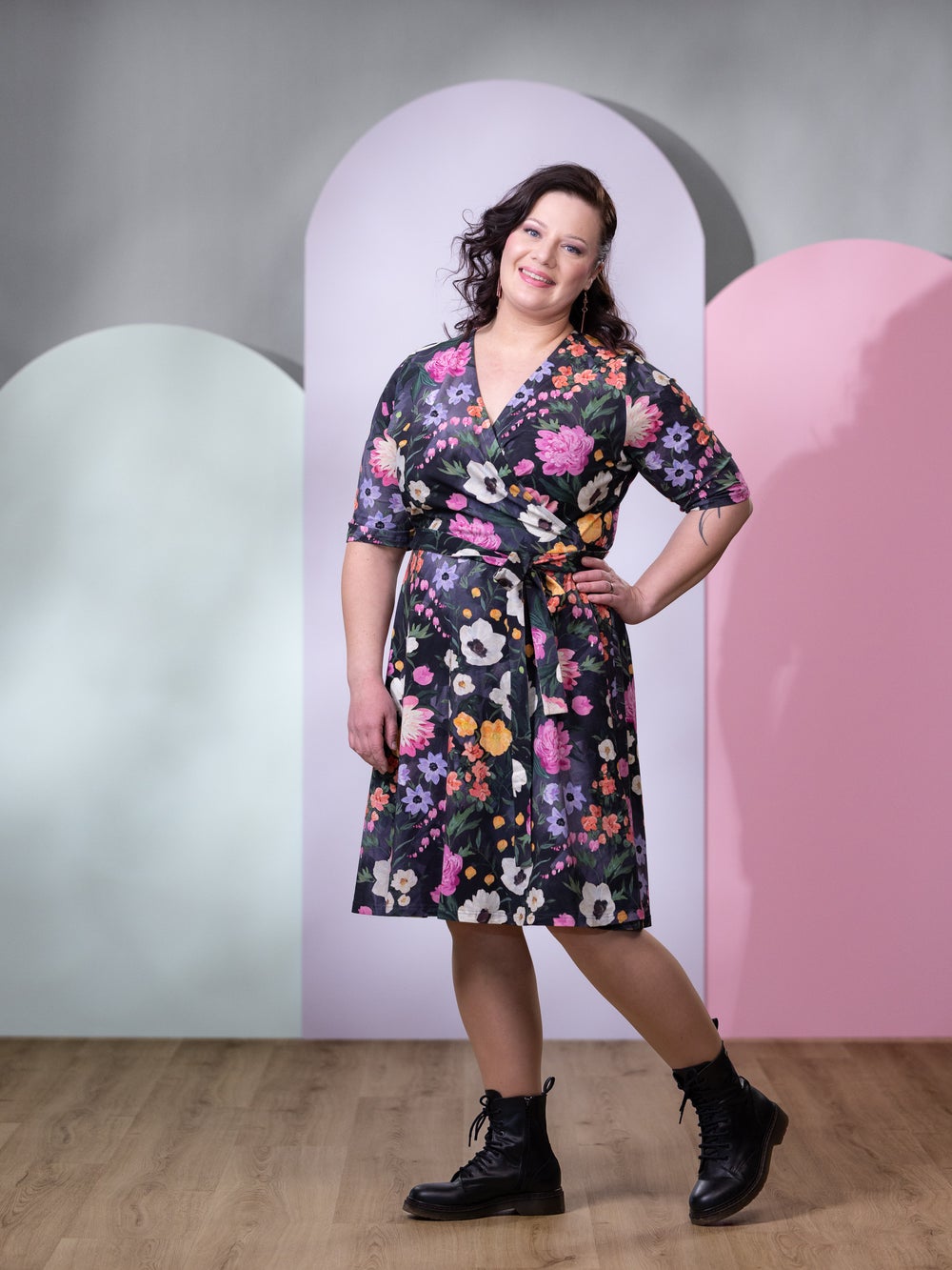 LYDIAmekko (Kuningatarkukka muste / fuksia trikoo)
