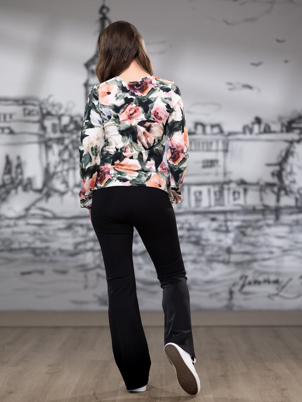 LYYTIpaita (Nocturne persikka / vihre&auml; trikoo)