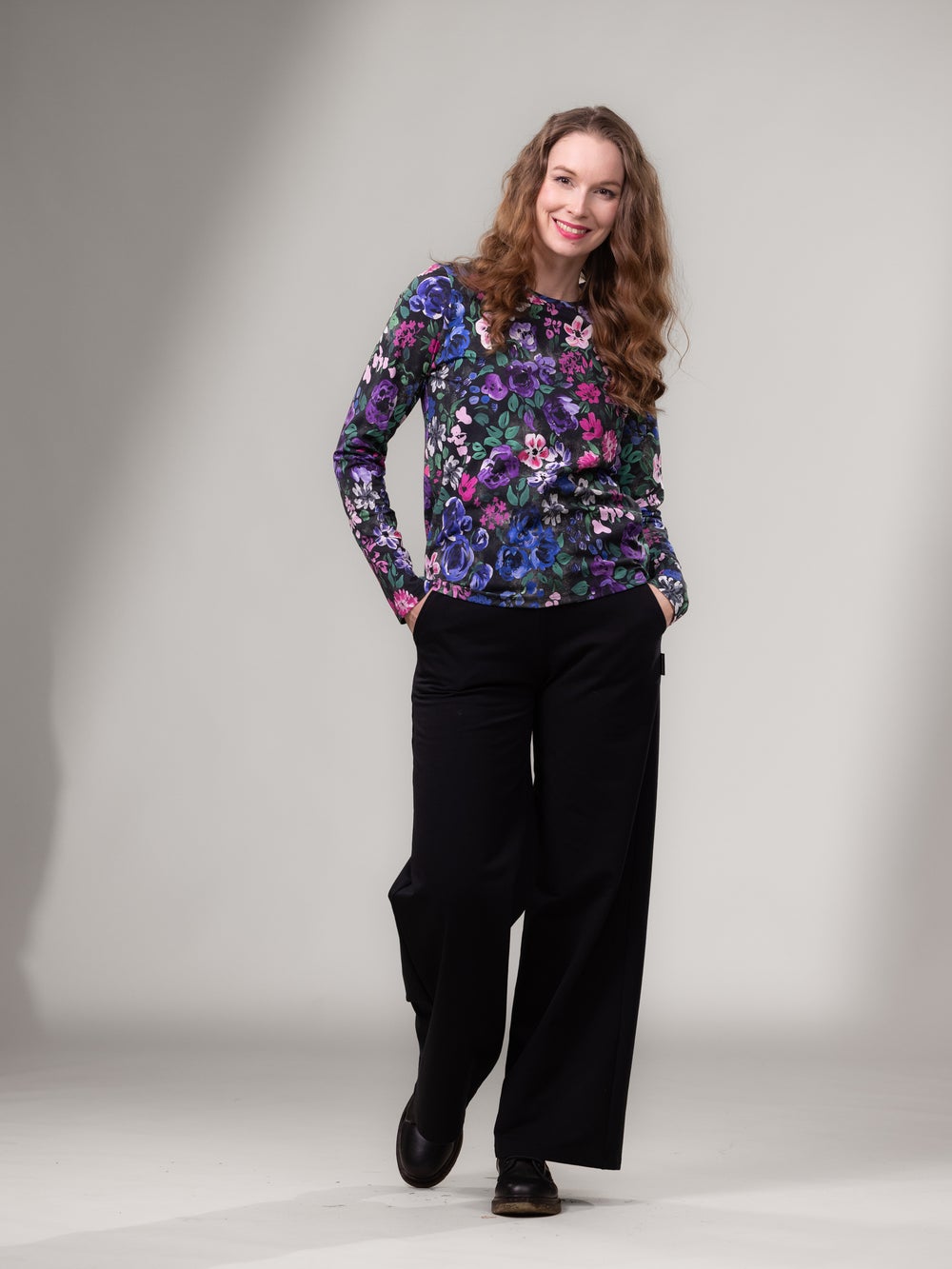 OLGApaita (Rakkaudella viile&auml; hiilenmusta / sininen / pinkki trikoo)