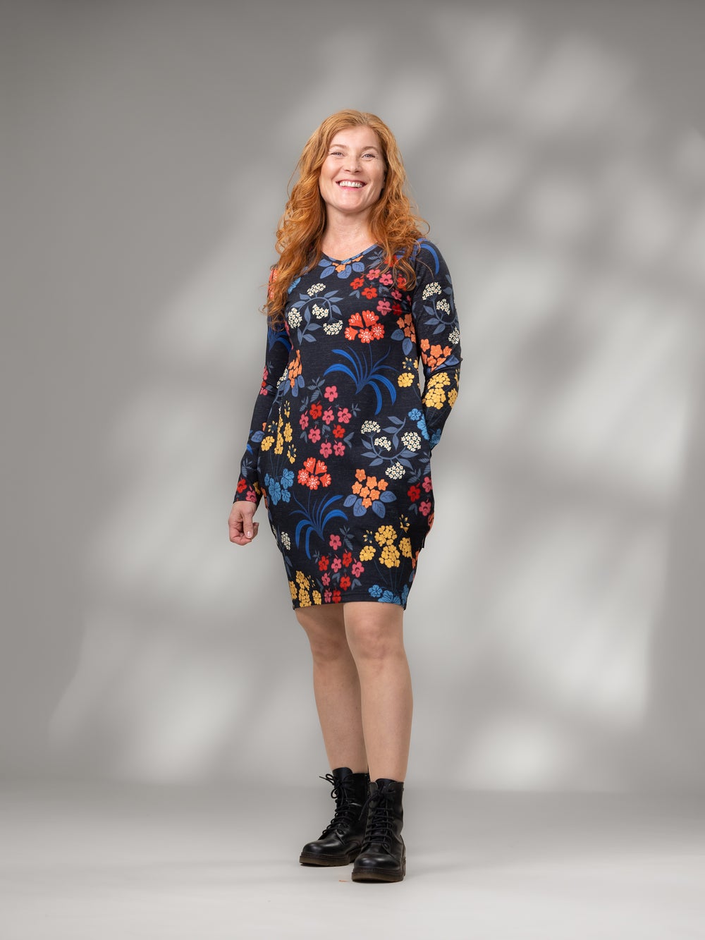 RIIMItunika (M&ouml;kill&auml; musta / punainen / sininen trikoo)