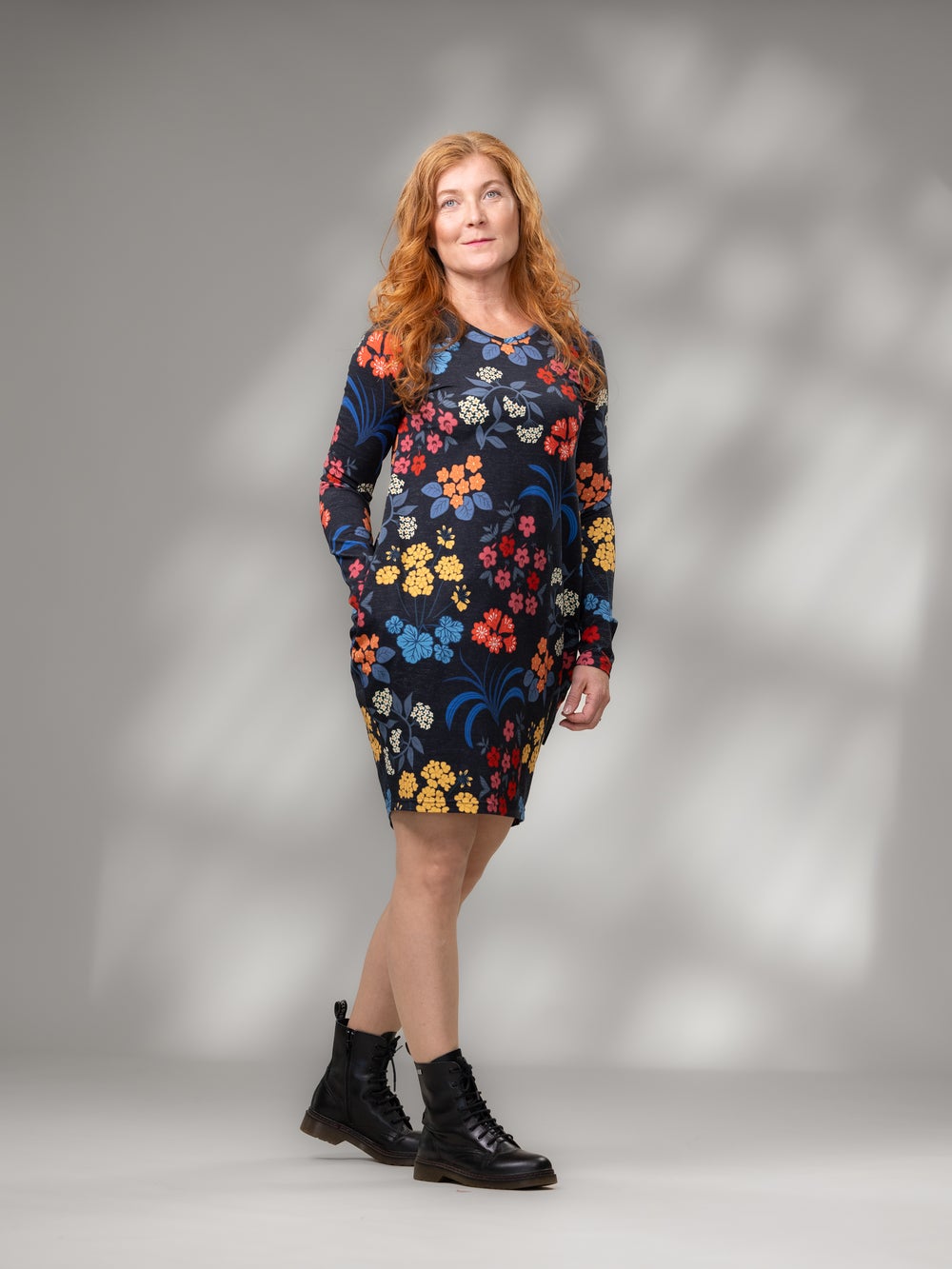 RIIMItunika (M&ouml;kill&auml; musta / punainen / sininen trikoo)