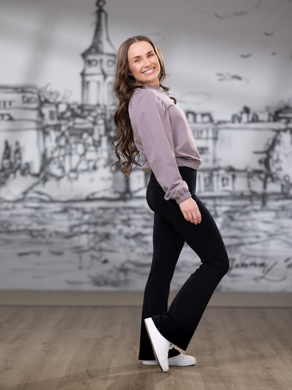 SAANApaita (taupe joustocollege)