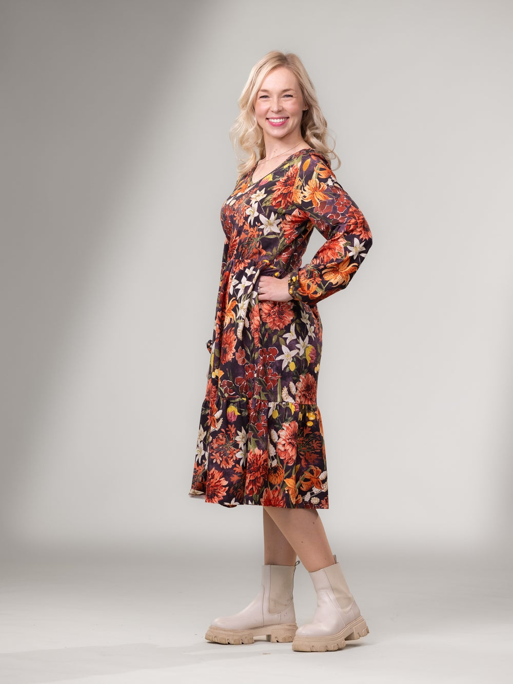 SANDRAmekko (Tiikerinlilja l&auml;mmin oranssi / purppura trikoo)