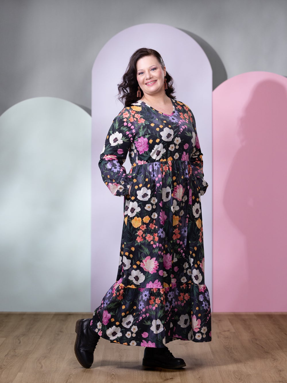 SELJAmekko (Kuningatarkukka muste / fuksia trikoo)