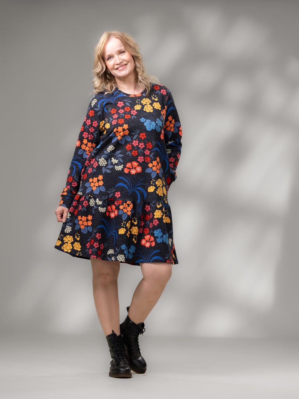 SELMAmekko (M&ouml;kill&auml; musta / punainen / sininen joustocollege)