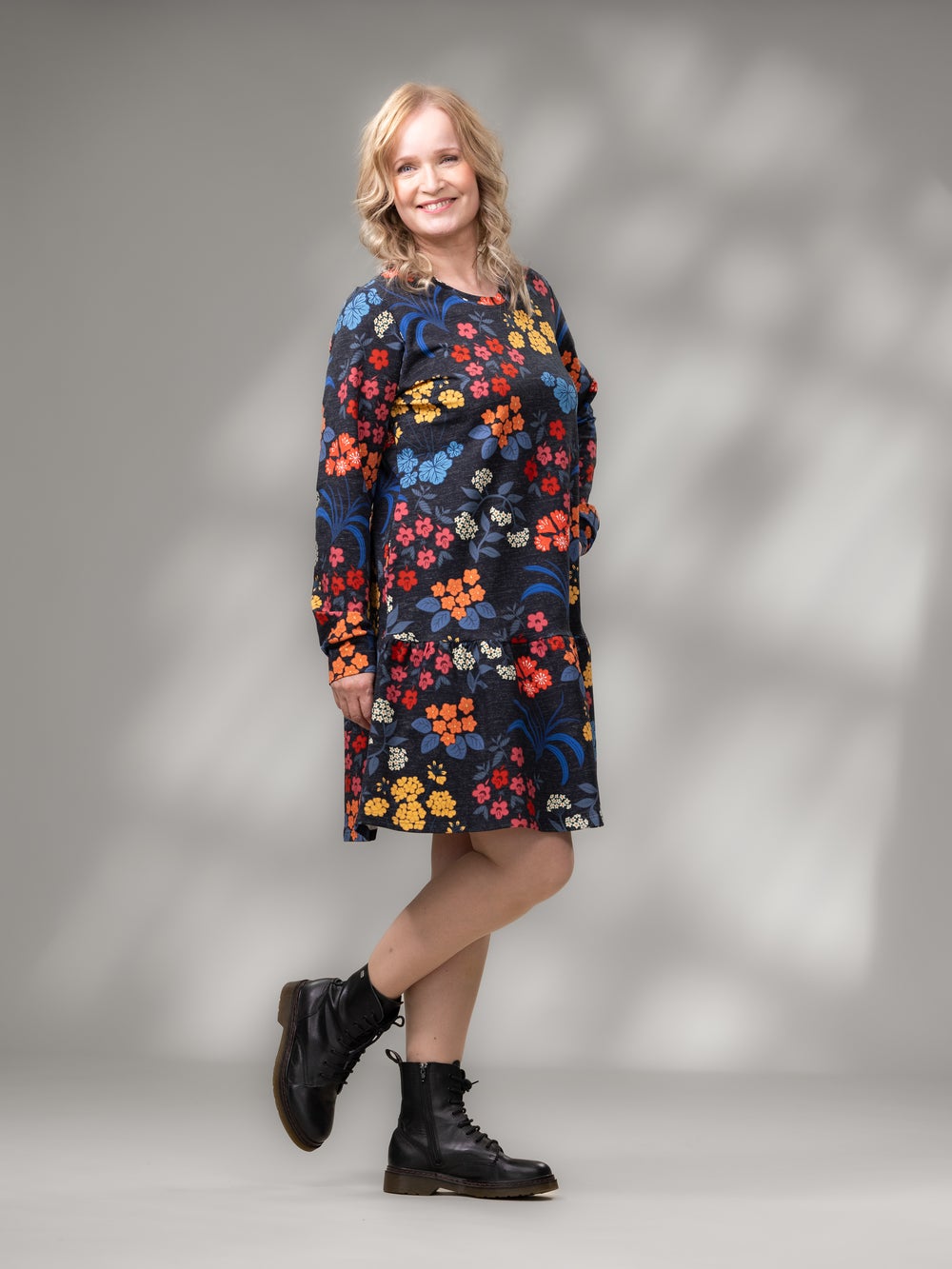 SELMAmekko (M&ouml;kill&auml; musta / punainen / sininen joustocollege)