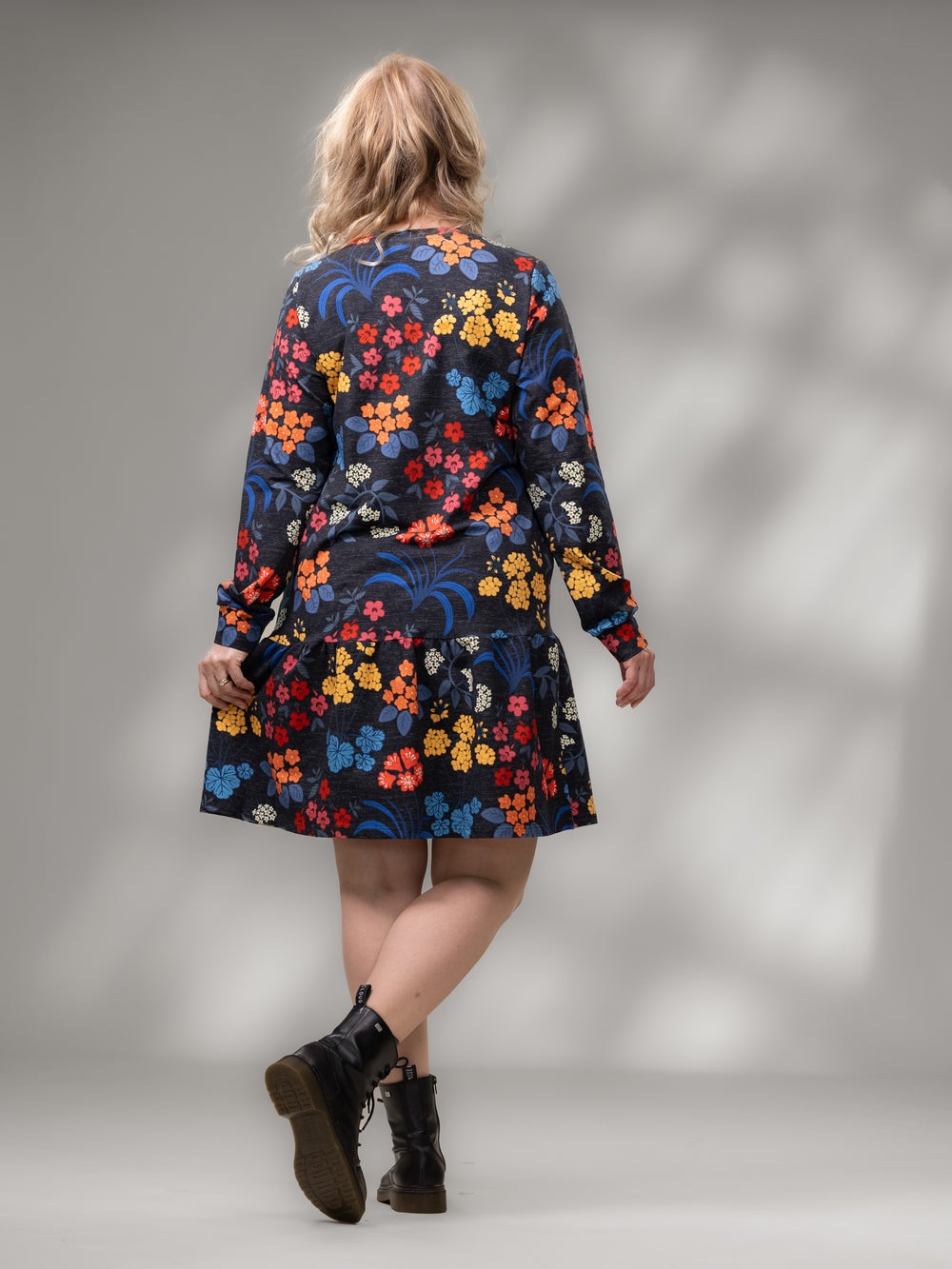 SELMAmekko (M&ouml;kill&auml; musta / punainen / sininen joustocollege)