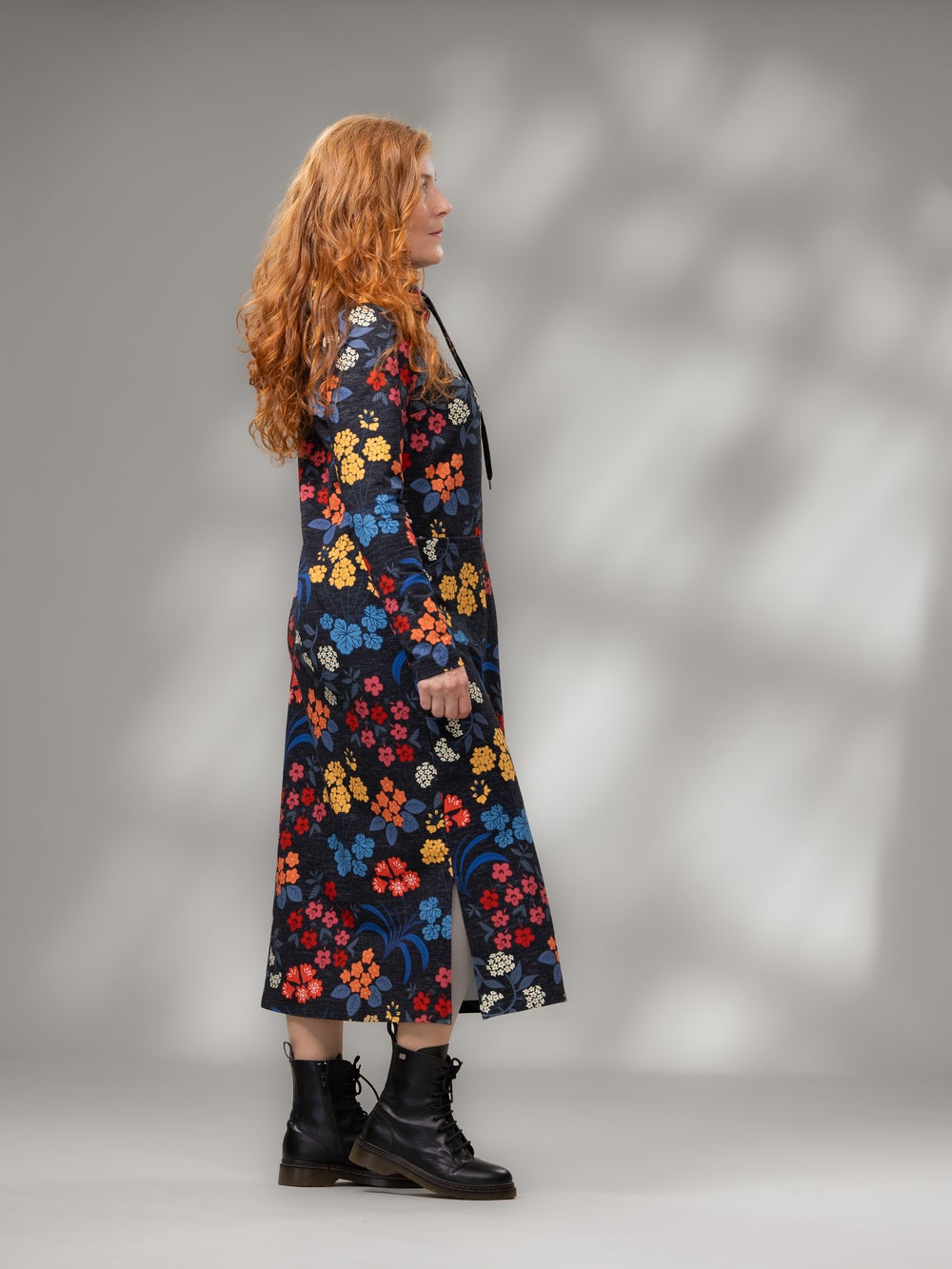 SLOWmekko (M&ouml;kill&auml; musta / punainen / sininen joustocollege)