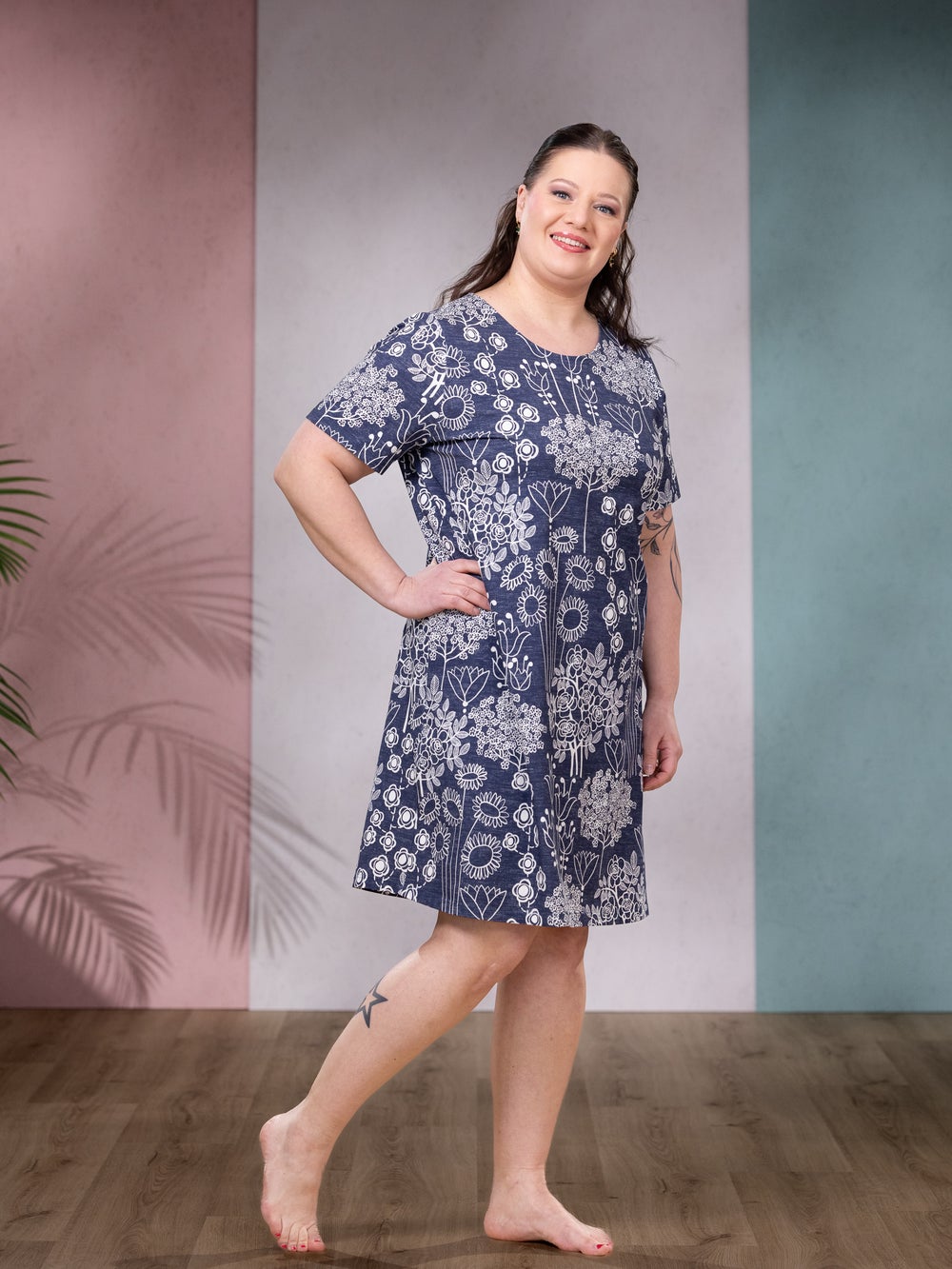 Y&Ouml;mekko lyhyt helma (Mummola y&ouml;nsininen trikoo)