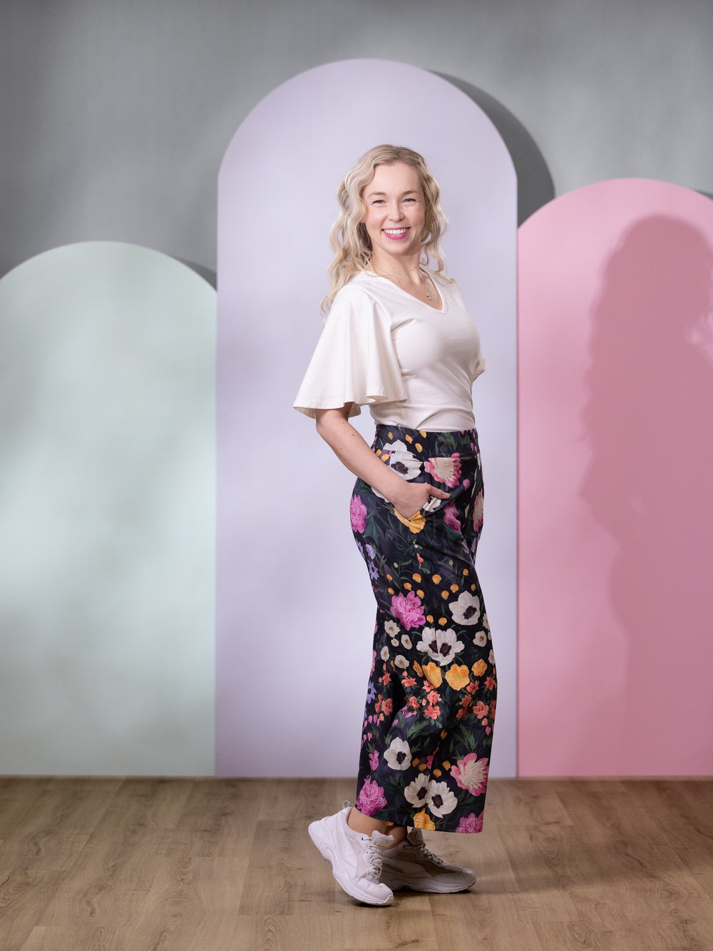 SWINGhousut (Kuningatarkukka muste / fuksia trikoo)