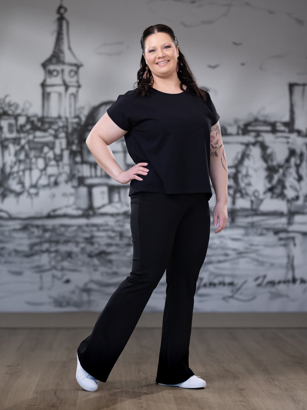 TUULIt-paita (musta trikoo)