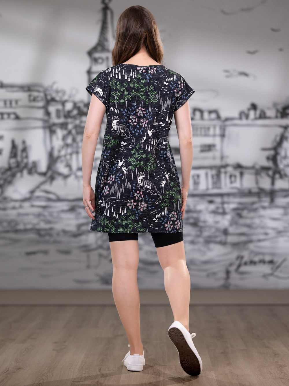 TUULItunika (Pohjoisen kutsu musta / vihre&auml; / roosa trikoo)