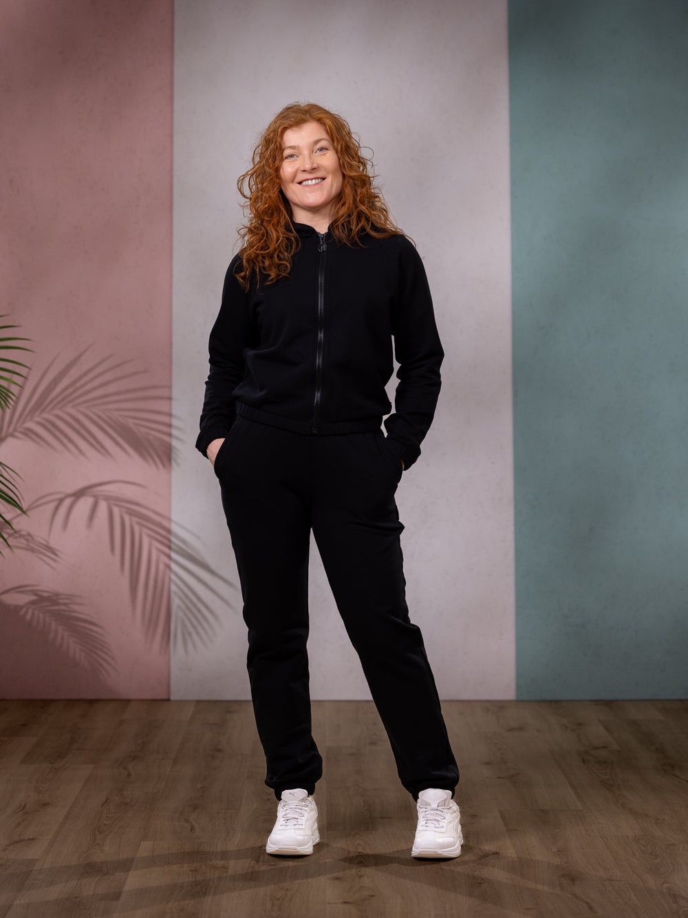 UNNAtakki (musta harjattu joustocollege)