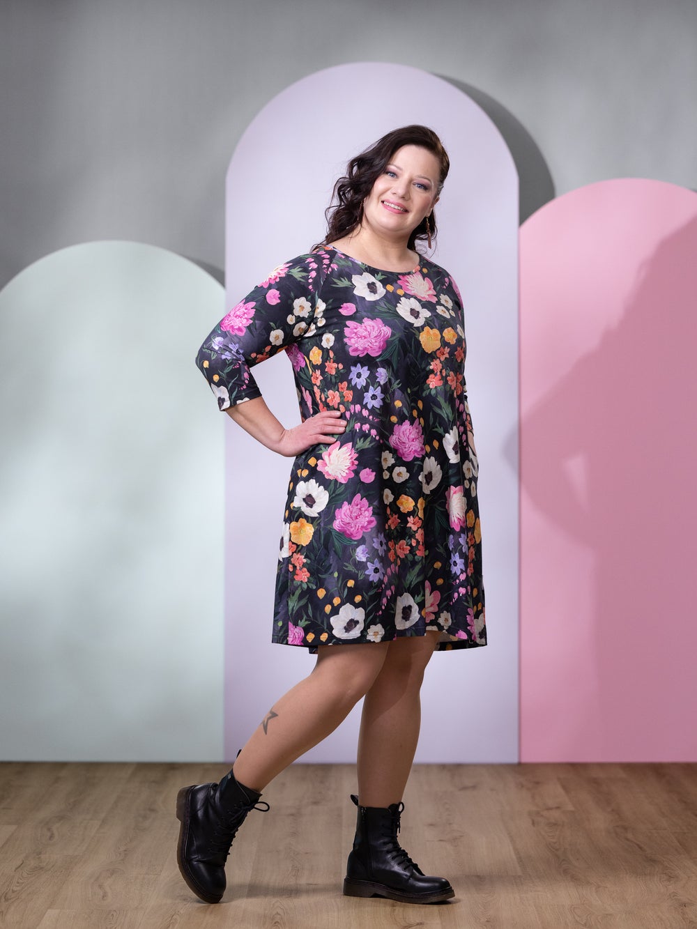 VERSOmekko 3/4 hiha (Kuningatarkukka muste / fuksia trikoo)