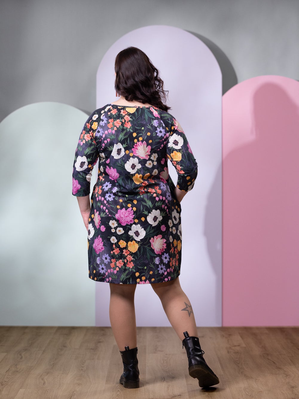 VERSOmekko 3/4 hiha (Kuningatarkukka muste / fuksia trikoo)