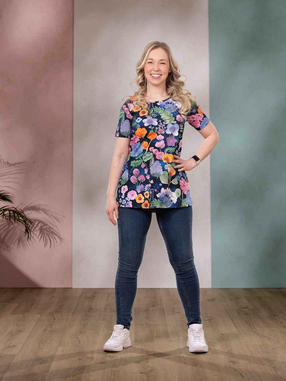 VIENAt-paita (P&auml;iv&auml;kirja sininen trikoo)