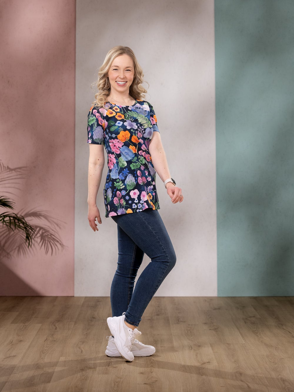 VIENAt-paita (P&auml;iv&auml;kirja sininen trikoo)