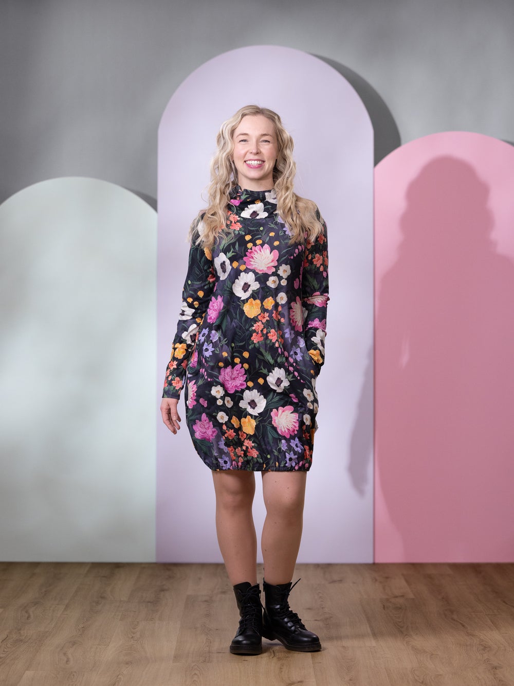 YHDESS&Auml;mekko (Kuningatarkukka muste / fuksia trikoo)