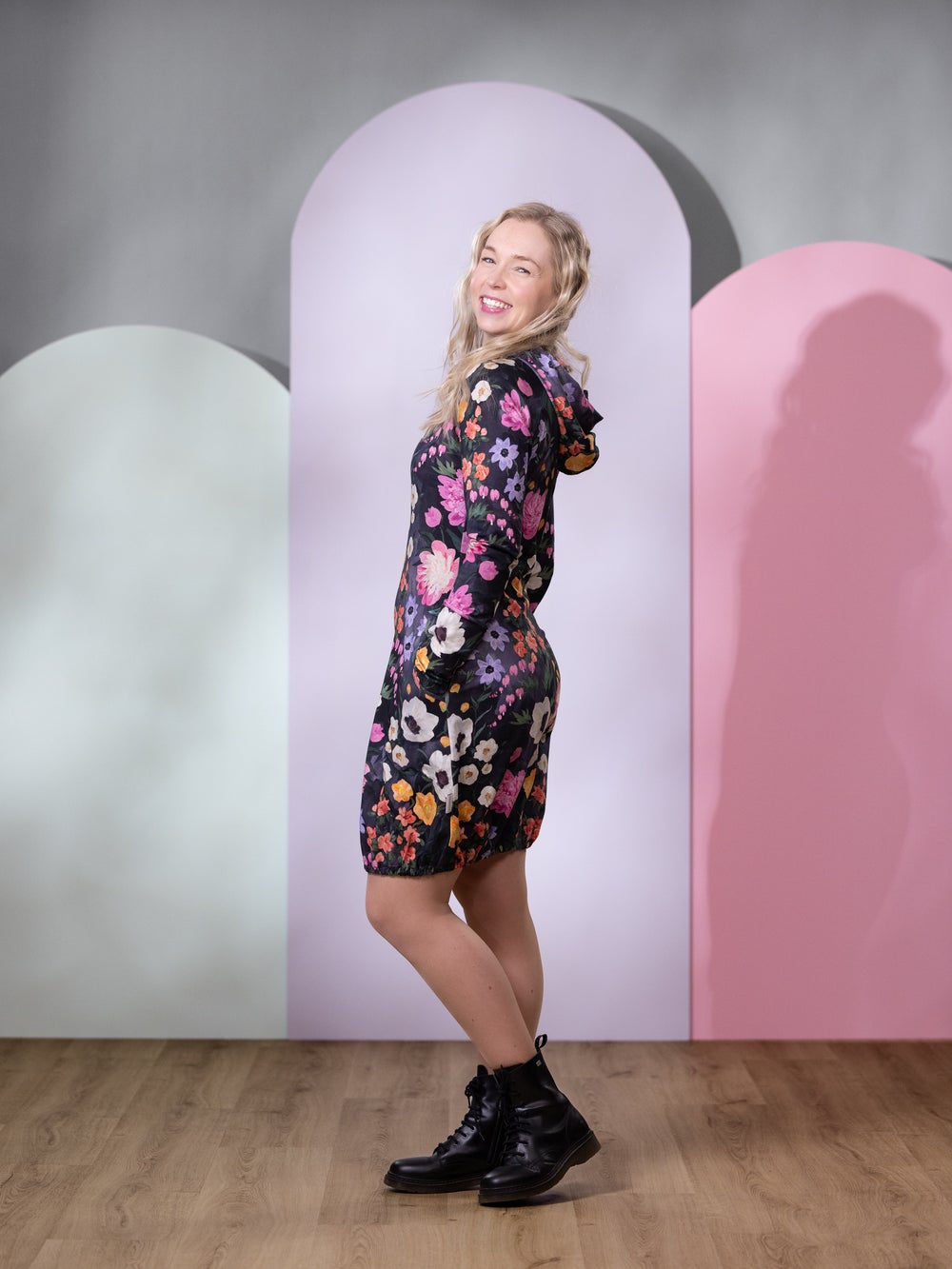 YHDESS&Auml;mekko (Kuningatarkukka muste / fuksia trikoo)