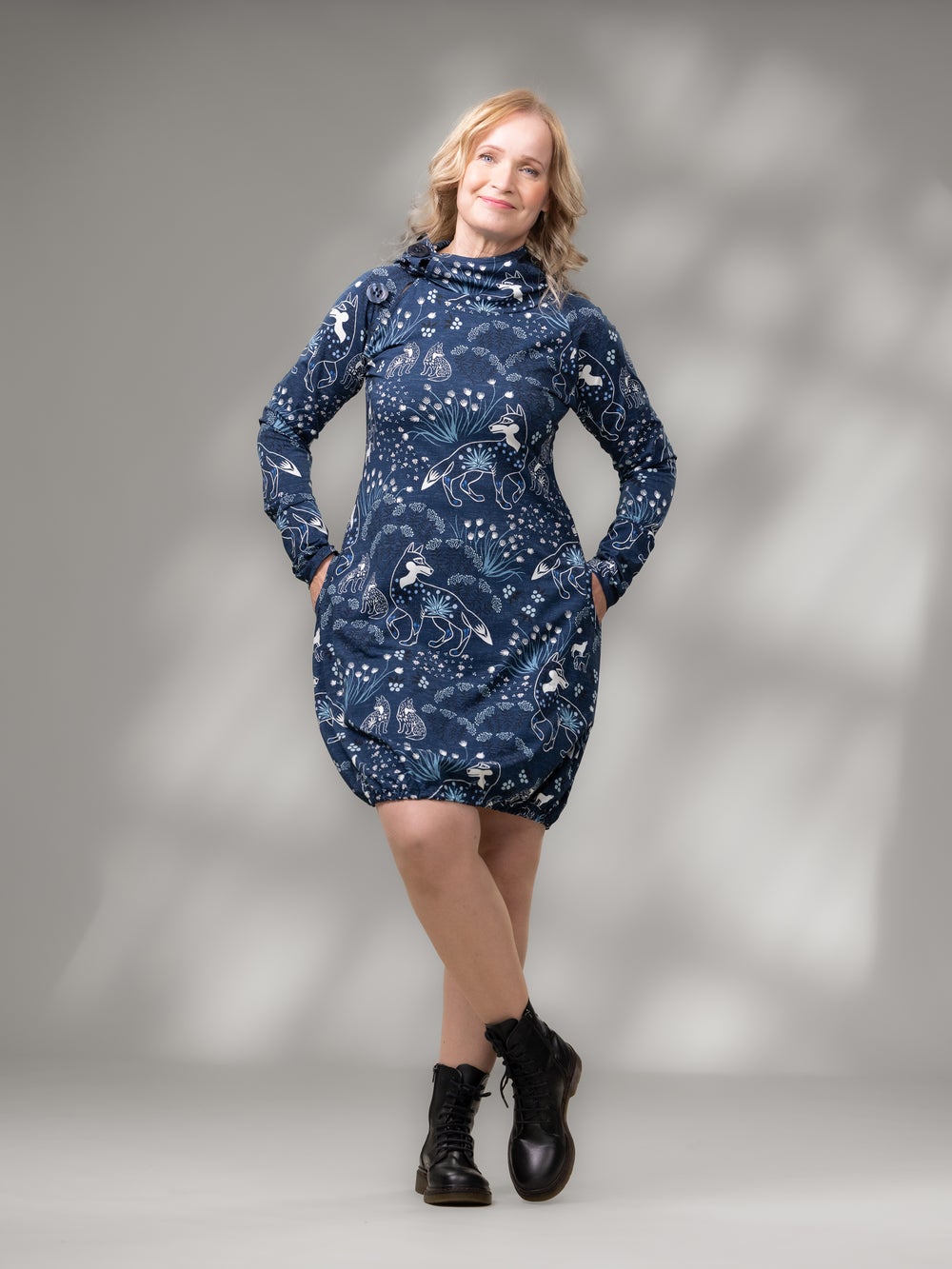 YHDESS&Auml;mekko (Suon valtiatar sininen trikoo)