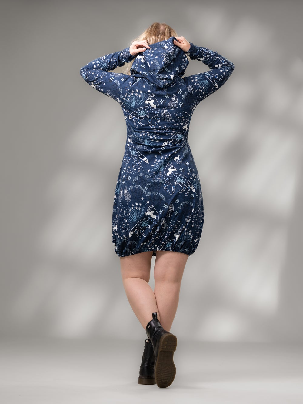 YHDESS&Auml;mekko (Suon valtiatar sininen trikoo)