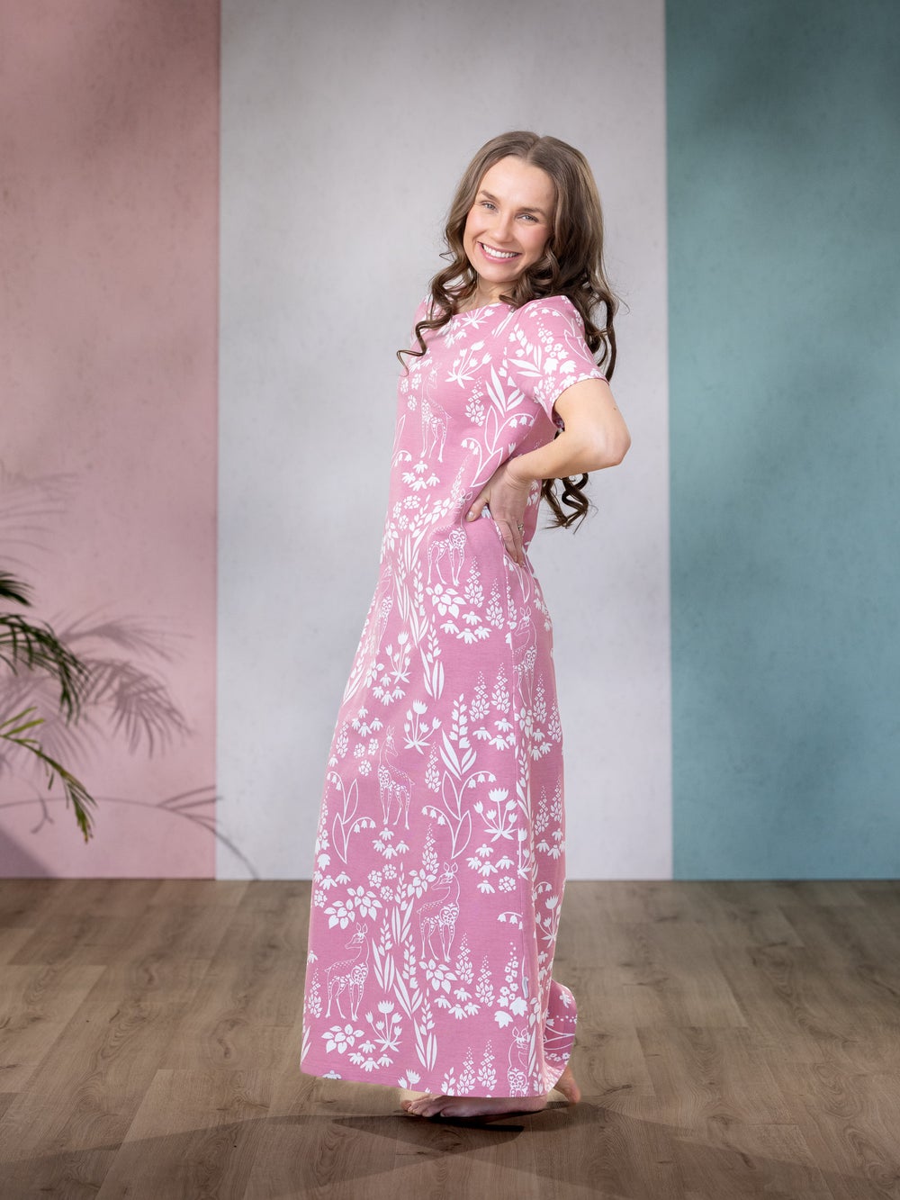 Y&Ouml;mekko lyhythiha (Kauris vanharoosa trikoo)