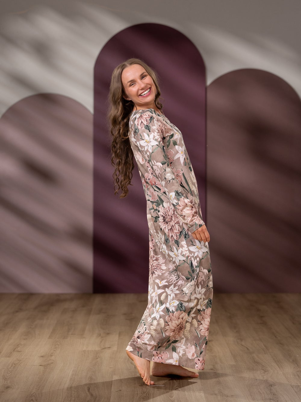Y&Ouml;mekko naisten (Tiikerinlilja puuteri trikoo)