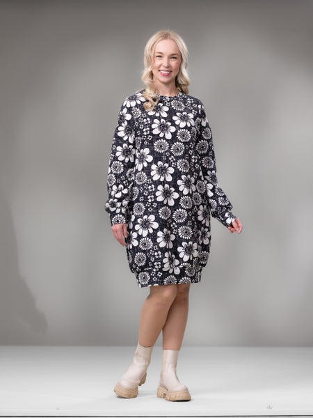 HAAVEILUmekko (Kedolla kerran musta / valkoinen joustocollege)