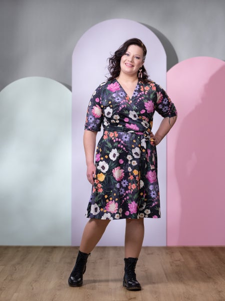 LYDIAmekko (Kuningatarkukka muste / fuksia trikoo)