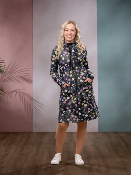 SENNAtakki (Kahvilassa musta / pastelli joustocollege)